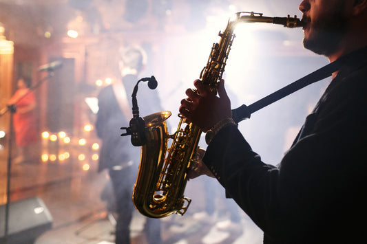 Mic for Sax: How to Choose the Right One for Studio or Live Performance